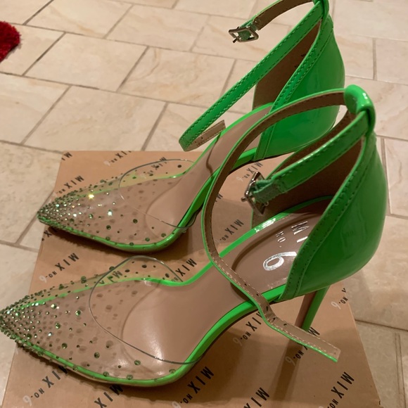 Lime green, clear heel - Picture 2 of 7